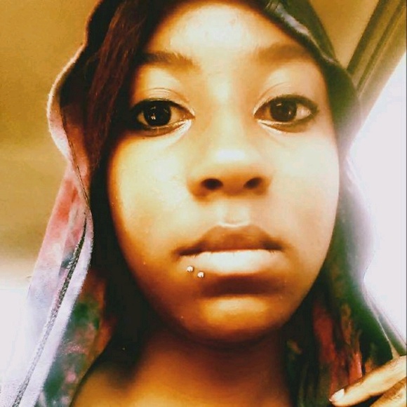 Meet your Posher, T - Picture 1 of 1